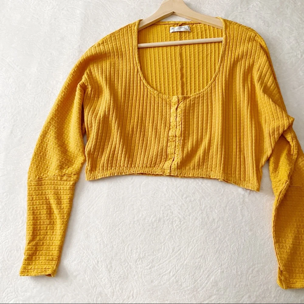 UO Cropped Waist Hook & Eye Dolman Knit Top - Picture 2 of 11